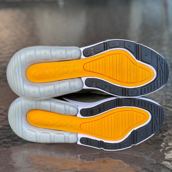 Nike Air Max 270 Olive Green Black Yellw Men/YOUTH 7 or WOMENS 8.5 - Picture 5 of 6